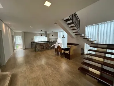 Casa de Condomínio com 4 Quartos para alugar, 380m² no Granja Marileusa, Uberlândia