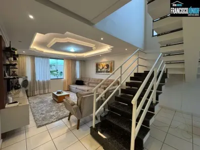 Sobrado com 4 Quartos à venda, 375m² no Setor Coimbra, Goiânia