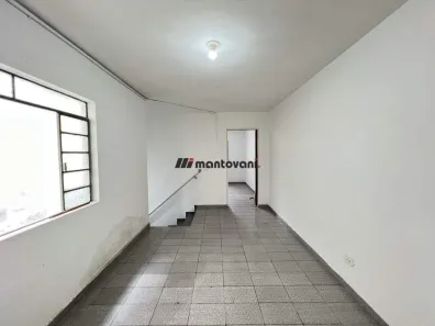 Casa com 2 Quartos para alugar, 85m² no Parque dos Bancários, São Paulo