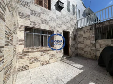Casa com 3 Quartos à venda, 122m² no Vila Mathias, Santos