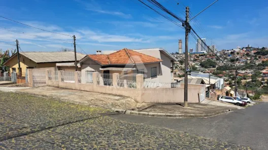 Casa com 3 Quartos à venda, 175m² no Uvaranas, Ponta Grossa