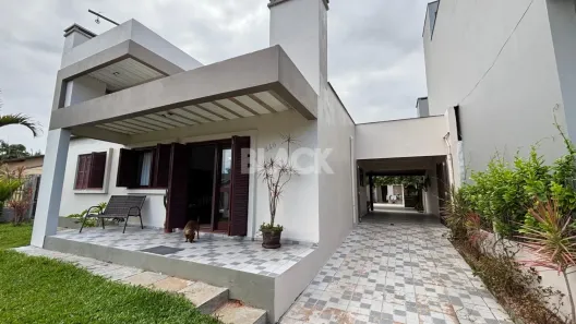 Casa com 4 Quartos à venda, 280m² no Torres, Torres