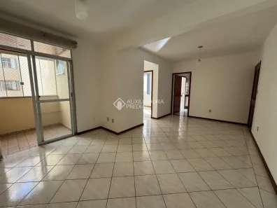 Apartamento com 2 Quartos à venda, 70m² no Campinas, São José