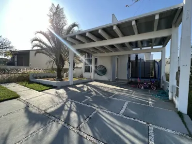 Casa de Condomínio com 3 Quartos à venda, 250m² no Jardim Itapoan, Monte Mor