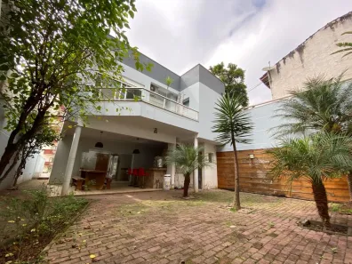 Sobrado com 4 Quartos à venda, 415m² no Vila Bastos, Santo André