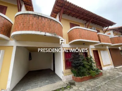 Casa de Condomínio com 2 Quartos à venda, 90m² no Ogiva, Cabo Frio