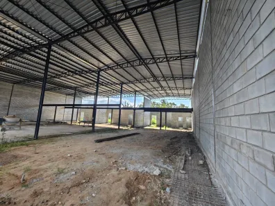 Sala Comercial para alugar, 300m² no Canto do Mar, São Sebastião