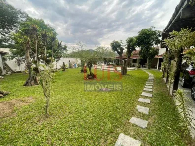 Imóvel Comercial com 3 Quartos à venda, 225m² no Itaipu, Niterói