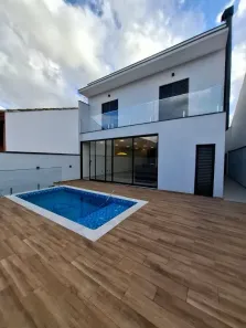 Casa com 3 Quartos à venda, 250m² no Granja Olga III, Sorocaba