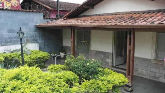 Casa com 3 Quartos para alugar, 80m² no Alípio de Melo, Belo Horizonte