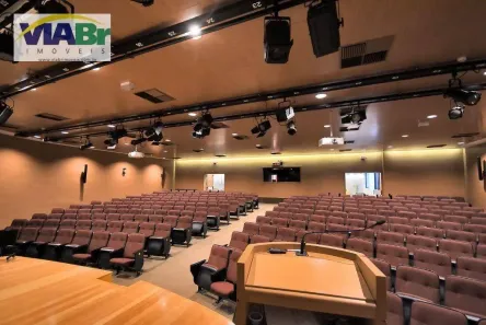 Prédio Comercial para alugar, 4504m² no Luz, São Paulo