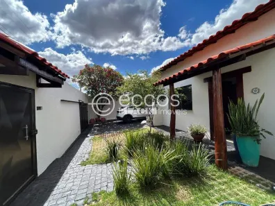Casa com 3 Quartos à venda, 291m² no Morada da Colina, Uberlândia