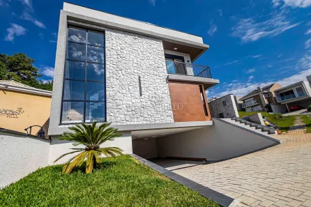 Casa de Condomínio com 4 Quartos à venda, 330m² no São Braz, Curitiba