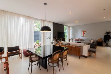 Casa com 4 Quartos à venda, 270m² no Vila Mariana, São Paulo