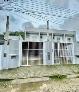 Sobrado com 2 Quartos para alugar, 70m² no Belchior Central, Gaspar