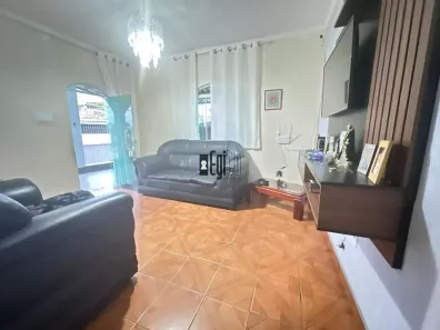 Casa com 3 Quartos à venda, 227m² no Parque Independência, Juiz de Fora