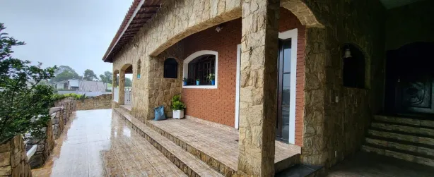 Sobrado com 5 Quartos para alugar, 550m² no Arujá Country Club, Arujá