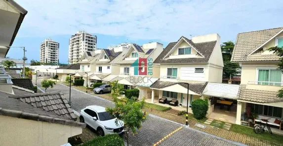 Casa de Condomínio com 4 Quartos à venda, 160m² no Recreio dos Bandeirantes, Rio de Janeiro