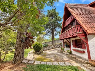 Casa com 3 Quartos à venda, 237m² no Cascata dos Amores, Teresópolis