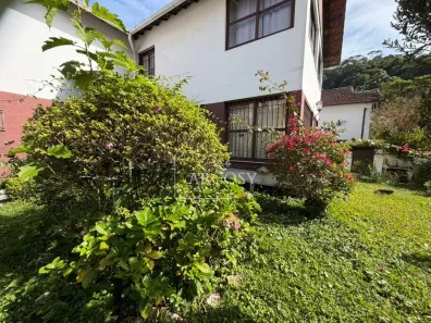 Casa com 4 Quartos à venda, 250m² no Alto da Serra, Petrópolis