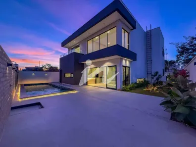 Casa com 3 Quartos à venda, 293m² no Jardim Botânico, Uberlândia