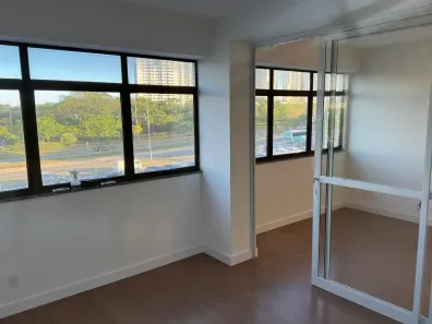 Ponto Comercial para alugar, 47m² no Recreio dos Bandeirantes, Rio de Janeiro