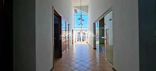 Prédio Comercial com 10 Quartos à venda, 392m² no Vila Martina, Valinhos