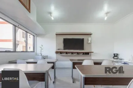 Sala Comercial à venda, 31m² no Passo da Areia, Porto Alegre
