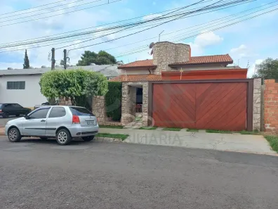 Casa com 3 Quartos à venda, 163m² no Jardim Alice, Jaguariúna