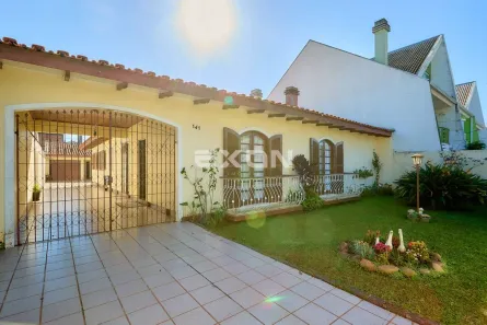 Casa com 3 Quartos à venda, 289m² no Tarumã, Curitiba
