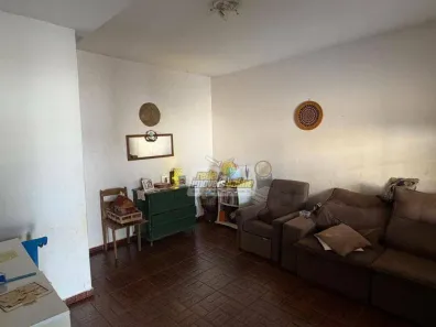 Casa com 2 Quartos à venda, 152m² no Manhattan, Uberaba