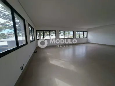 Sala Comercial para alugar, 150m² no Morada da Colina, Uberlândia
