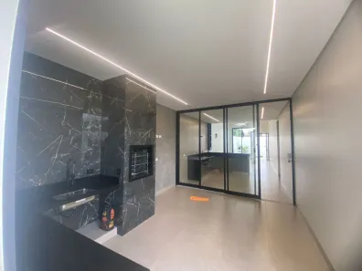 Casa com 3 Quartos à venda, 180m² no Novo Mundo, Uberlândia
