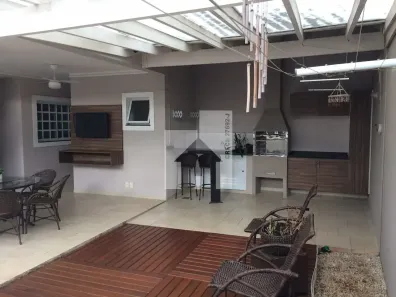 Sobrado com 4 Quartos à venda, 227m² no Jardim Pitangueiras I, Jundiaí