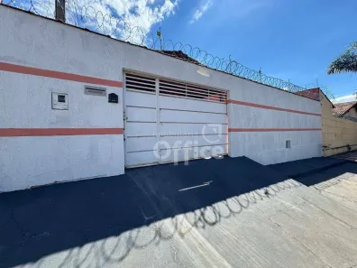 Casa com 3 Quartos para alugar, 120m² no JK Nova Capital, Anápolis
