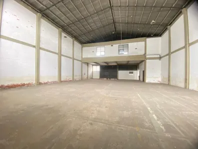 Galpão/Depósito/Armazém para alugar, 450m² no Navegantes, Porto Alegre