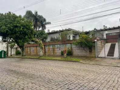 Casa com 3 Quartos à venda, 300m² no Petrópolis, Caxias do Sul