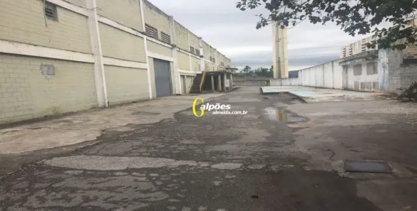 Galpão/Depósito/Armazém para alugar, 4000m² no Vila Menck, Osasco