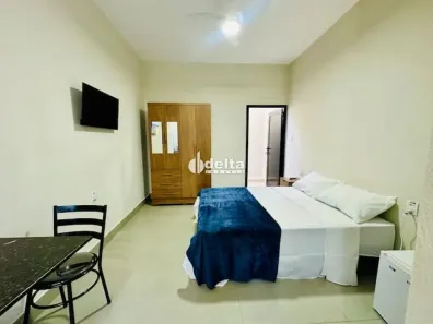 Casa com 1 Quarto para alugar, 50m² no Minas Gerais, Uberlândia