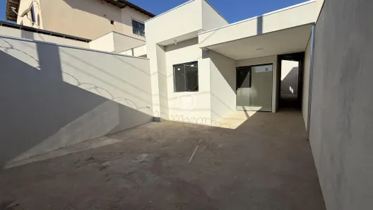 Casa com 3 Quartos à venda, 55m² no Alto Floresta, Montes Claros