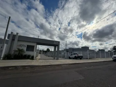 Casa de Condomínio com 2 Quartos para alugar, 43m² no Mato Alto, Gravataí