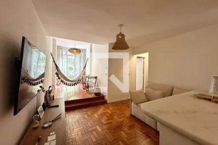 Apartamento com 2 Quartos à venda, 75m² no Leme, Rio de Janeiro