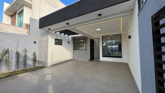 Casa com 3 Quartos à venda, 110m² no Jardim Petrópolis, Maringá