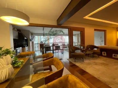 Apartamento com 3 Quartos à venda, 202m² no Vila Regente Feijó, São Paulo