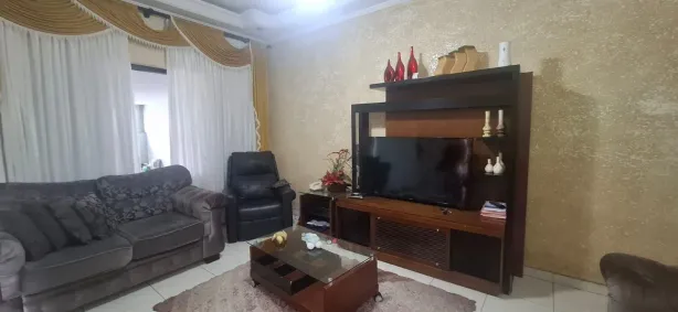 Sobrado com 3 Quartos à venda, 247m² no Parque Bandeirantes, Mauá