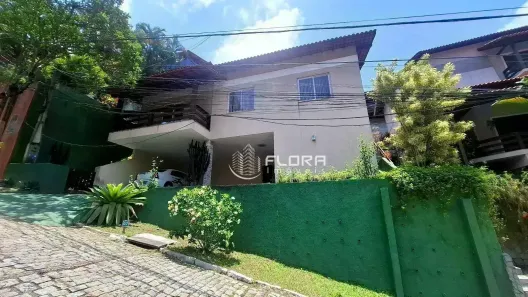 Casa de Condomínio com 3 Quartos à venda, 250m² no Badu, Niterói