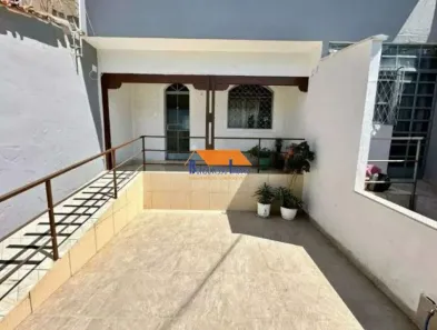 Casa com 5 Quartos à venda, 165m² no João Pinheiro, Belo Horizonte