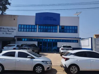 Prédio Comercial para alugar, 415m² no Setor Urias Magalhães, Goiânia