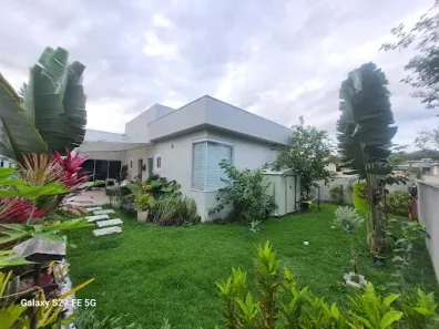 Casa de Condomínio com 3 Quartos à venda, 195m² no Ubatiba, Maricá