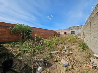 Lote/Terreno à venda, 200m² no Arapoanga, Brasília